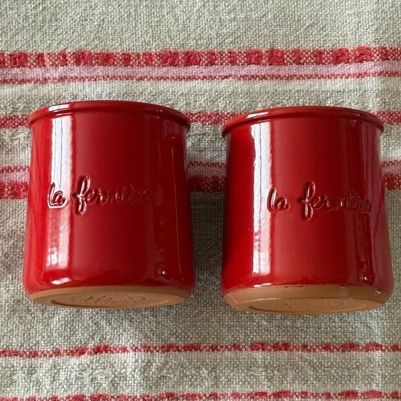 (2) La Fermière Yogurt Pots ~ Valentine Red & Hearts ❤️ -- Cleaned Rims! {lot 1} - Picture 6 of 6